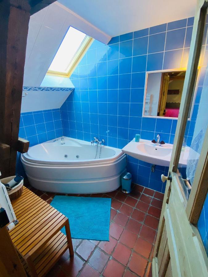 Ferme De Montecouvez Bed & Breakfast Crèvecoeur-sur-lʼEscaut Екстериор снимка